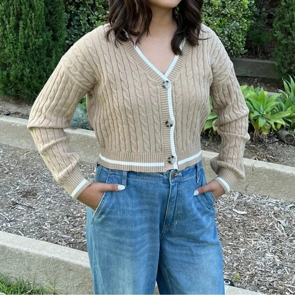 Cardigan Sweater Cable Knit Oversized Boxy Cropped Khaki Brown Long Sleeve Cozy - Picture 2 of 8